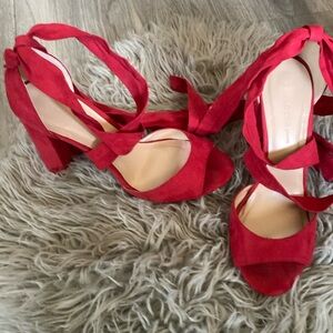 Wild diva red pumps